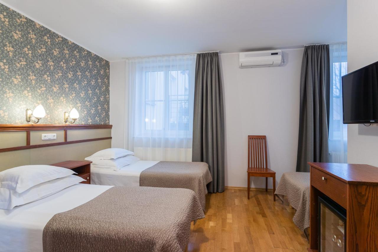 Hotel Villa Wesset Parnu Exterior photo